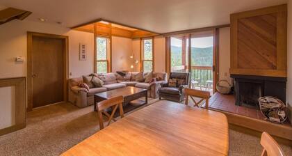 Gold Bend 4 Bedroom Holiday Home By Tahoe Truckee