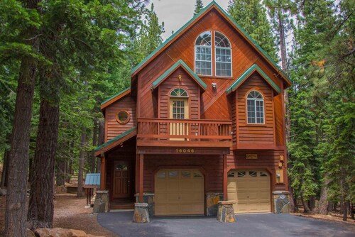 Hansing s Lair 4 Bedroom Holiday Home By Tahoe Truckee