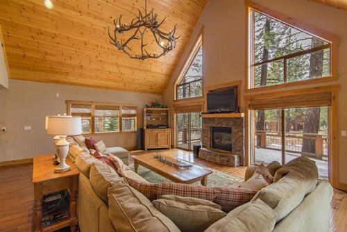 Falcon Point 3 Bedroom Holiday Home By Tahoe Truckee