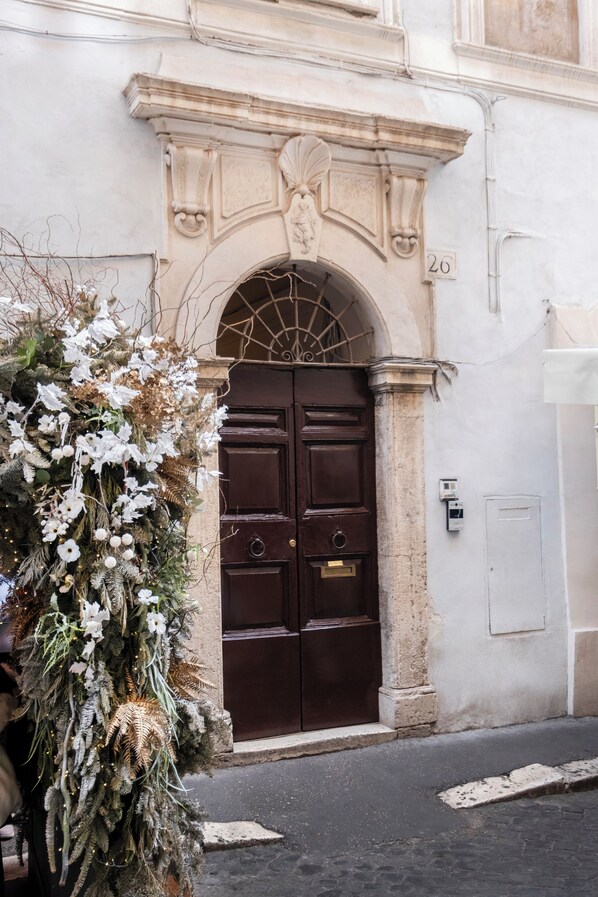 واجهة المنشأة