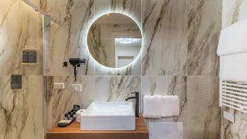 Classic Room | Bathroom