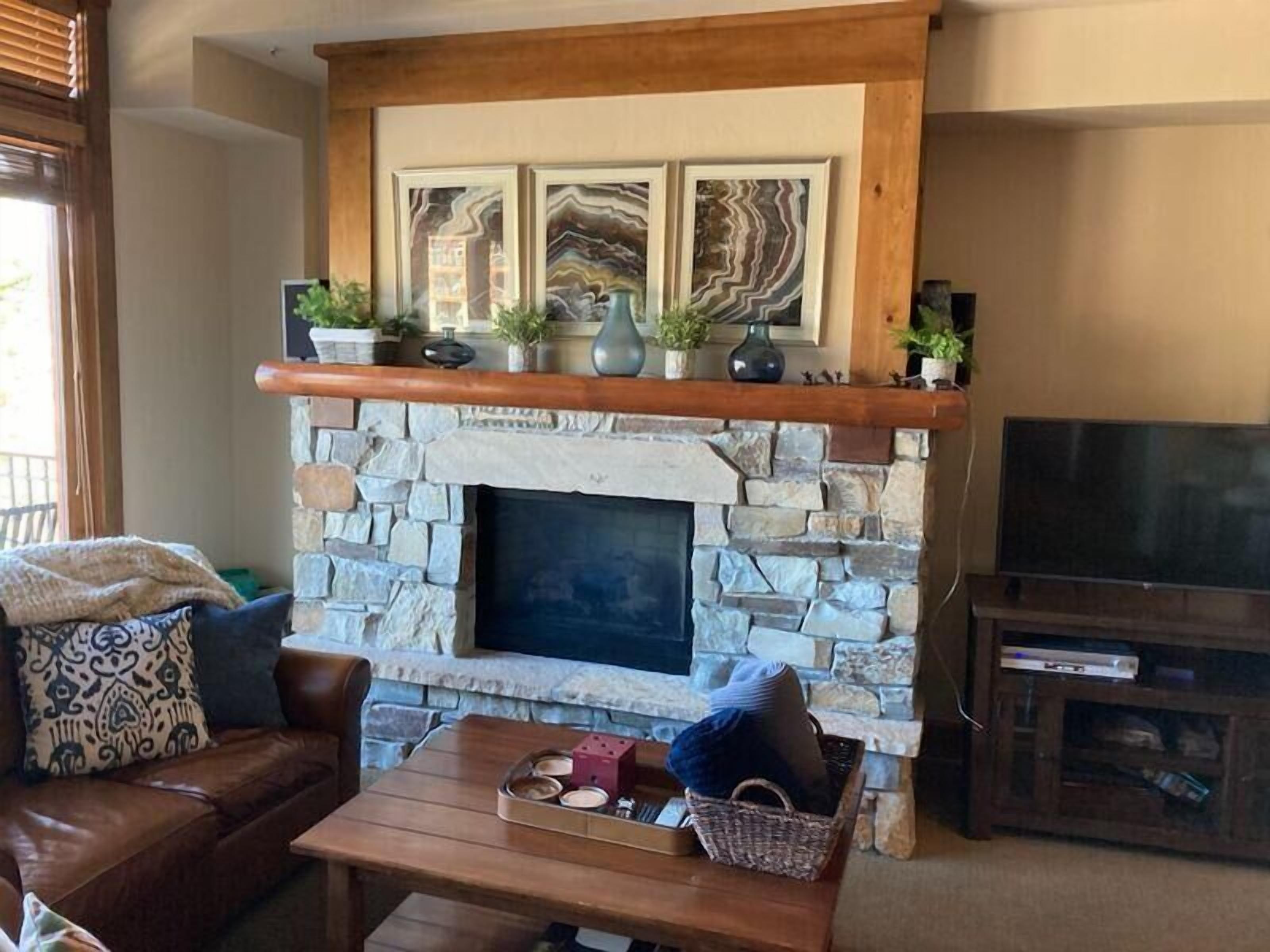 Condo, Multiple Beds (Iron Horse North) | Living room | DVD player