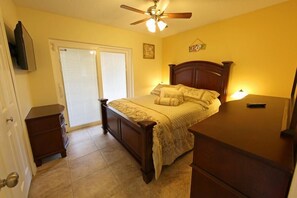 Standard Apartment, 4 Bedrooms | 4 bedrooms, free WiFi