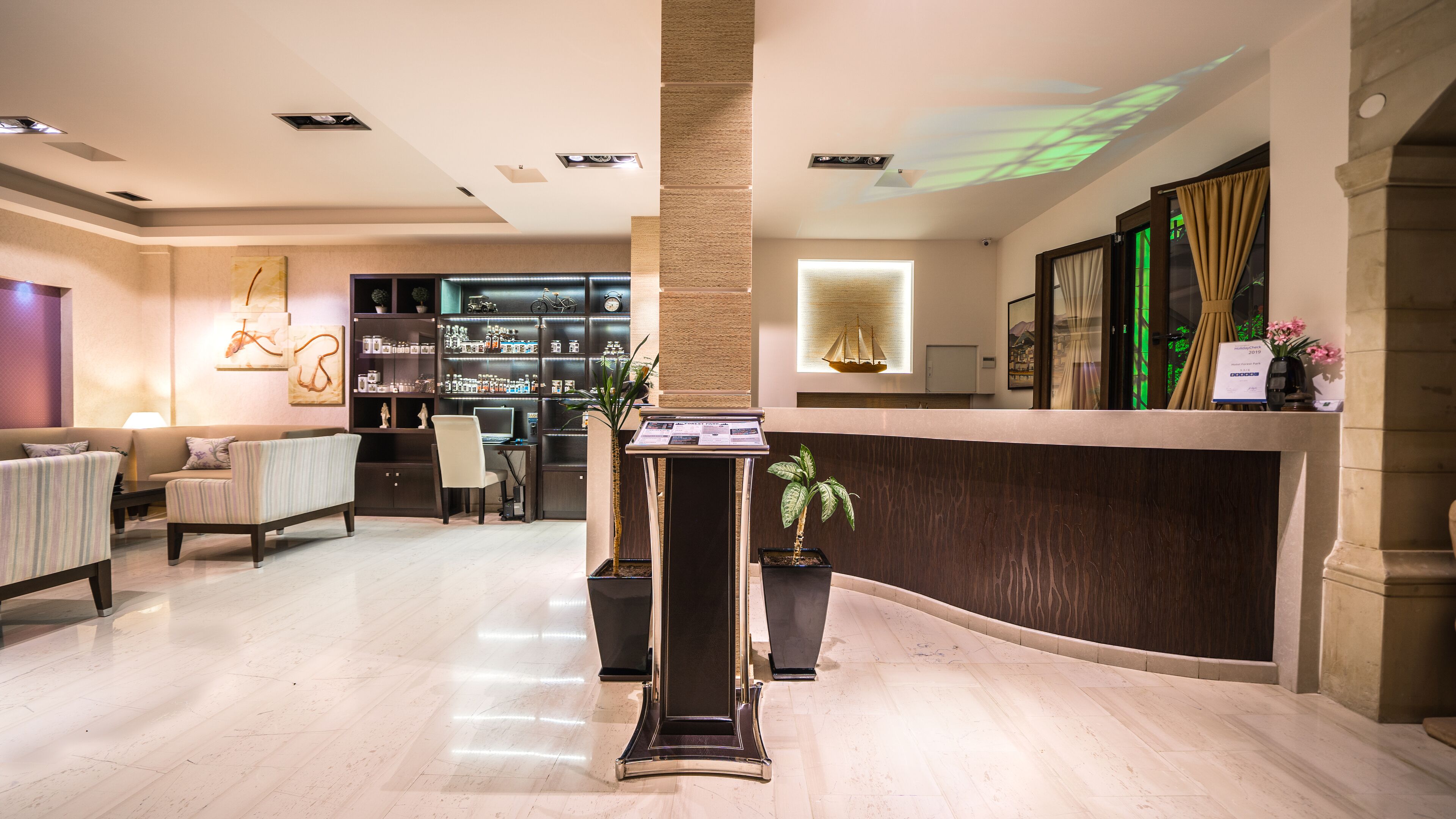 Photo - Forest Park Hotel