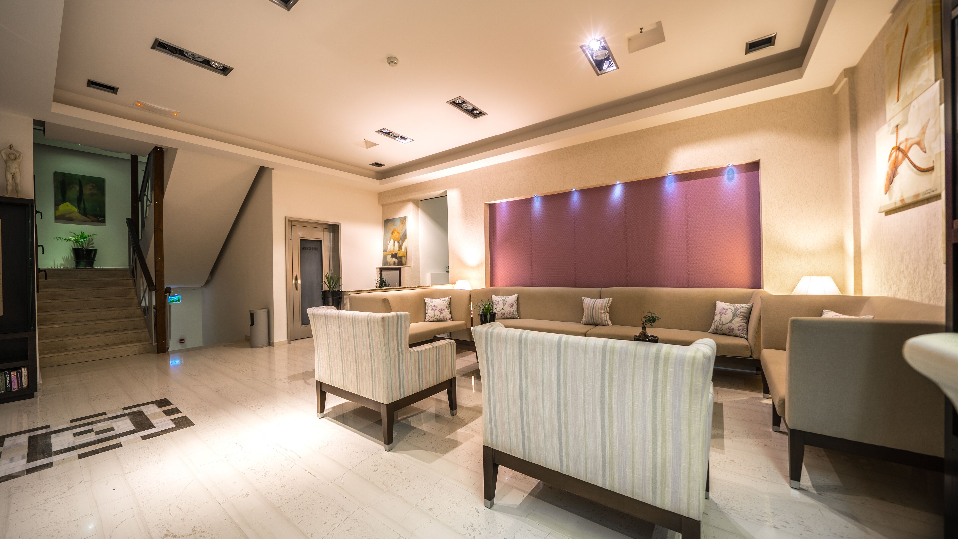 Photo - Forest Park Hotel