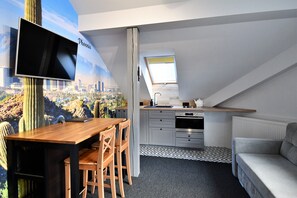 Family Apartment | Minibar, desk, iron/ironing board, free WiFi - Sleepinn (Gdansk)