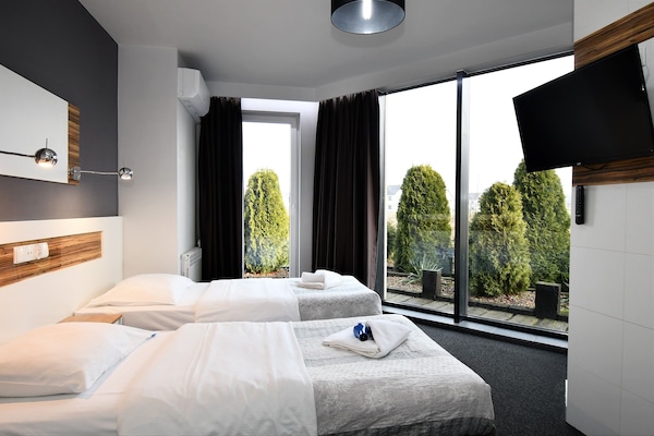 Classic-Doppel- oder -Zweibettzimmer, eigenes Bad | Minibar, Schreibtisch, Bügeleisen/Bügelbrett, kostenloses WLAN