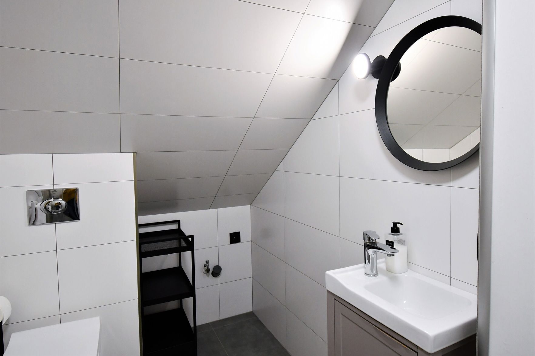 Bathroom | Shower, hair dryer, towels