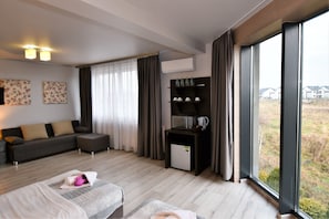 Triple Room, Private Bathroom (II) | Minibar, desk, iron/ironing board, free WiFi - Sleepinn (Gdansk)