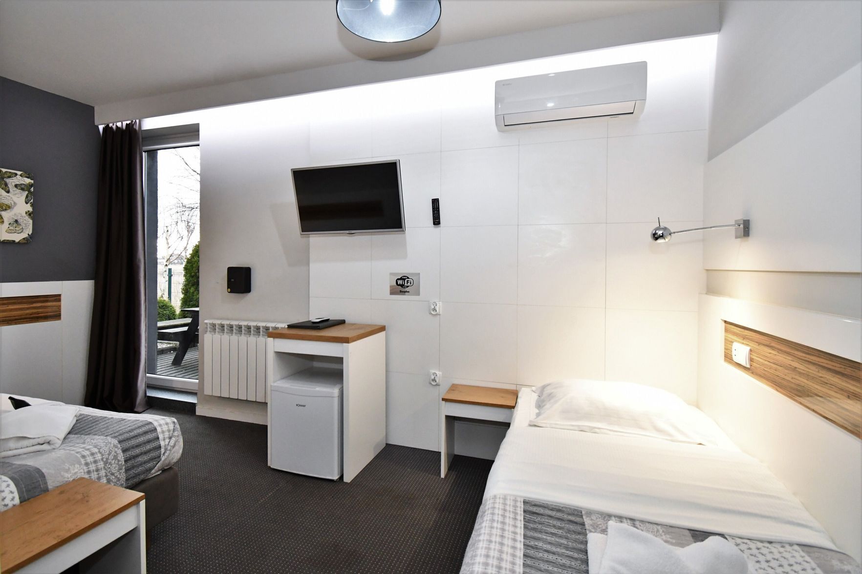 Minibar, desk, iron/ironing board, free WiFi