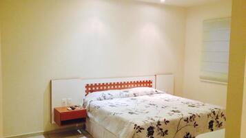 Minibar, escritorio, wifi gratis y acceso para silla de ruedas