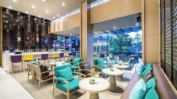 2 Bars/Lounges, Poolbar, Strandbar