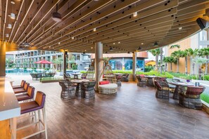 Poolside bar