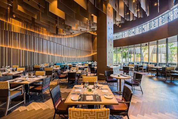 3 restaurants, breakfast, lunch served; local and international cuisine