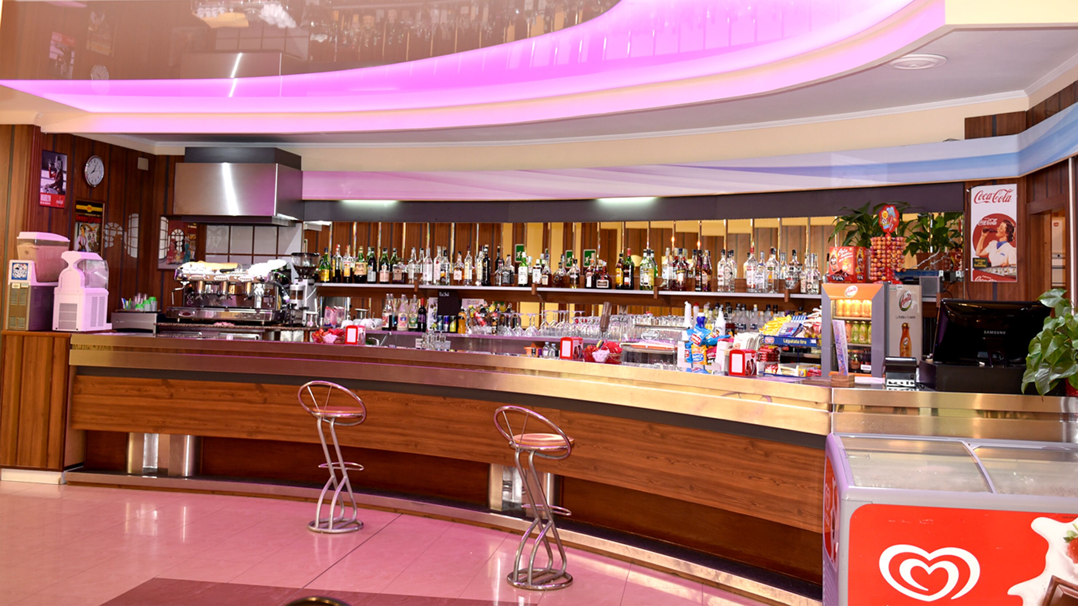 Bar (in der Unterkunft)