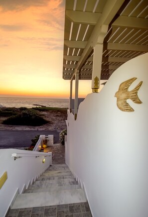 Property grounds - Villa Sosanna (Milos)