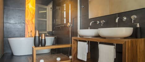 0B | Bathroom | Towels
