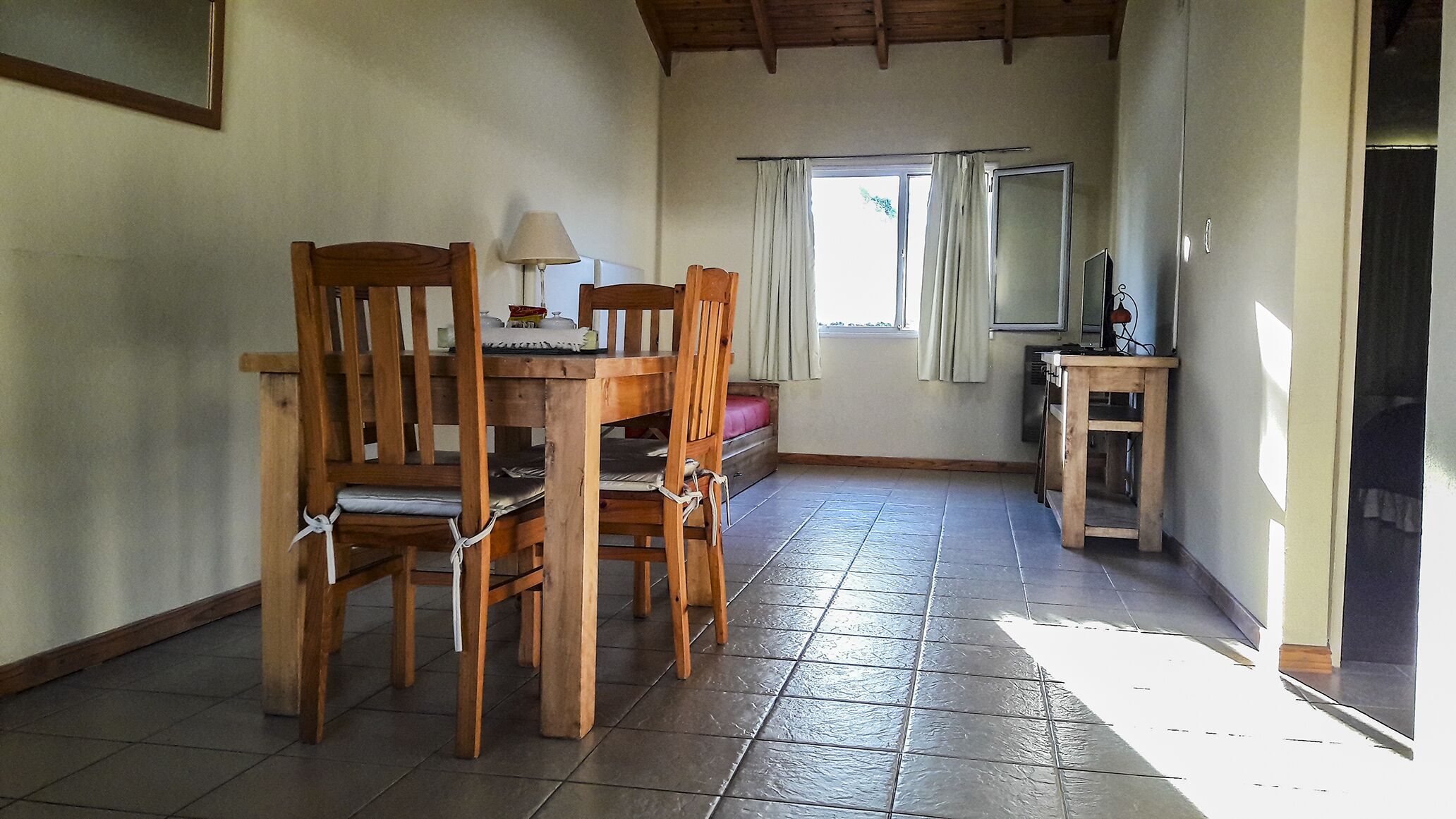 Classic Cabin, 1 Bedroom, Kitchen, Pool View | Living room | TV