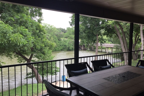 Unit A - Condo, 3 Bedrooms, 2 Bath, 1 King, 2 Queens and 1 Sofa Bed - River View | Balcony
