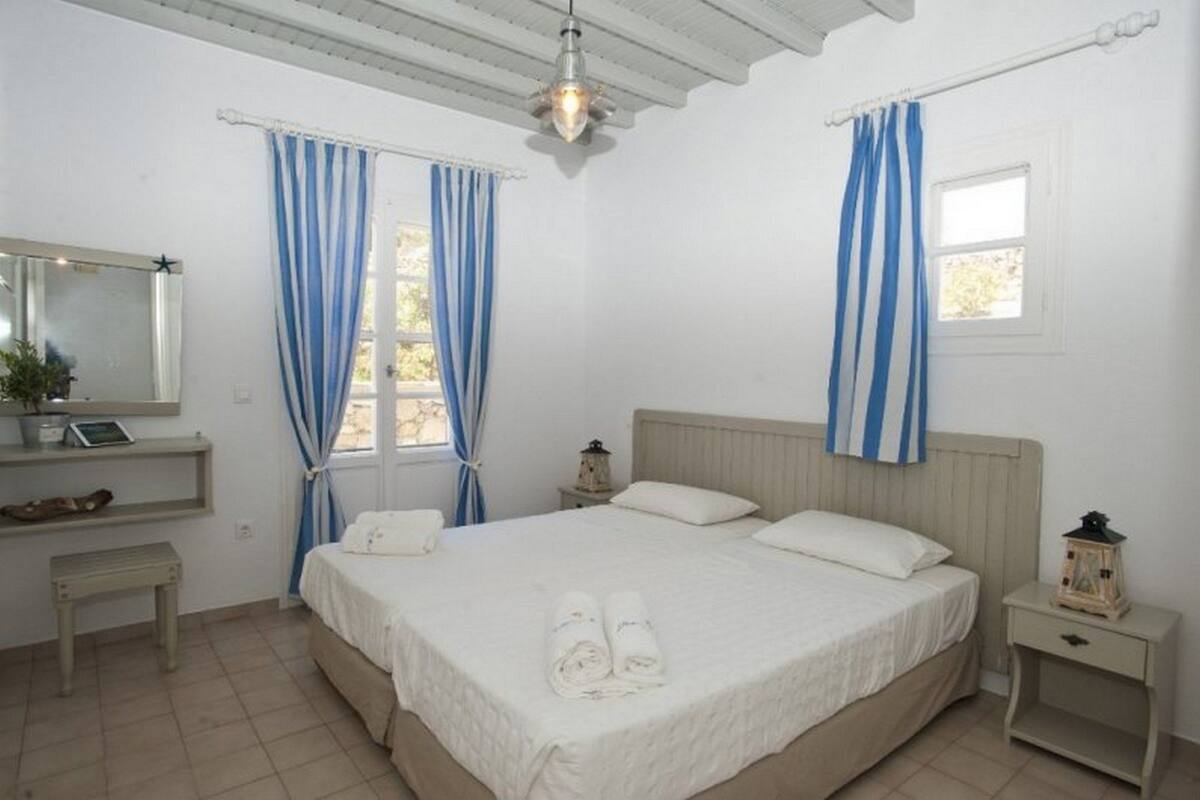 Superior Apartment, 1 Bedroom | In-room safe, iron/ironing board, cribs (free), WiFi (free)