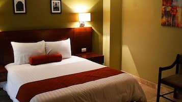 Standardrum | Sängtillbehör av högsta kvalitet, skrivbord och ljudisolering