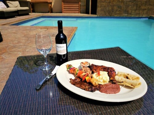 Rock Point Villas Vacations Rentals Sandy Bay, Roatan, Honduras.c.a