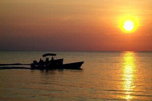 Apartment with Balcony SERENITY | Beach/ocean view - Rock Point Villas Vacations Rentals Sandy Bay, Roatan, Honduras.c.a (Roatan)