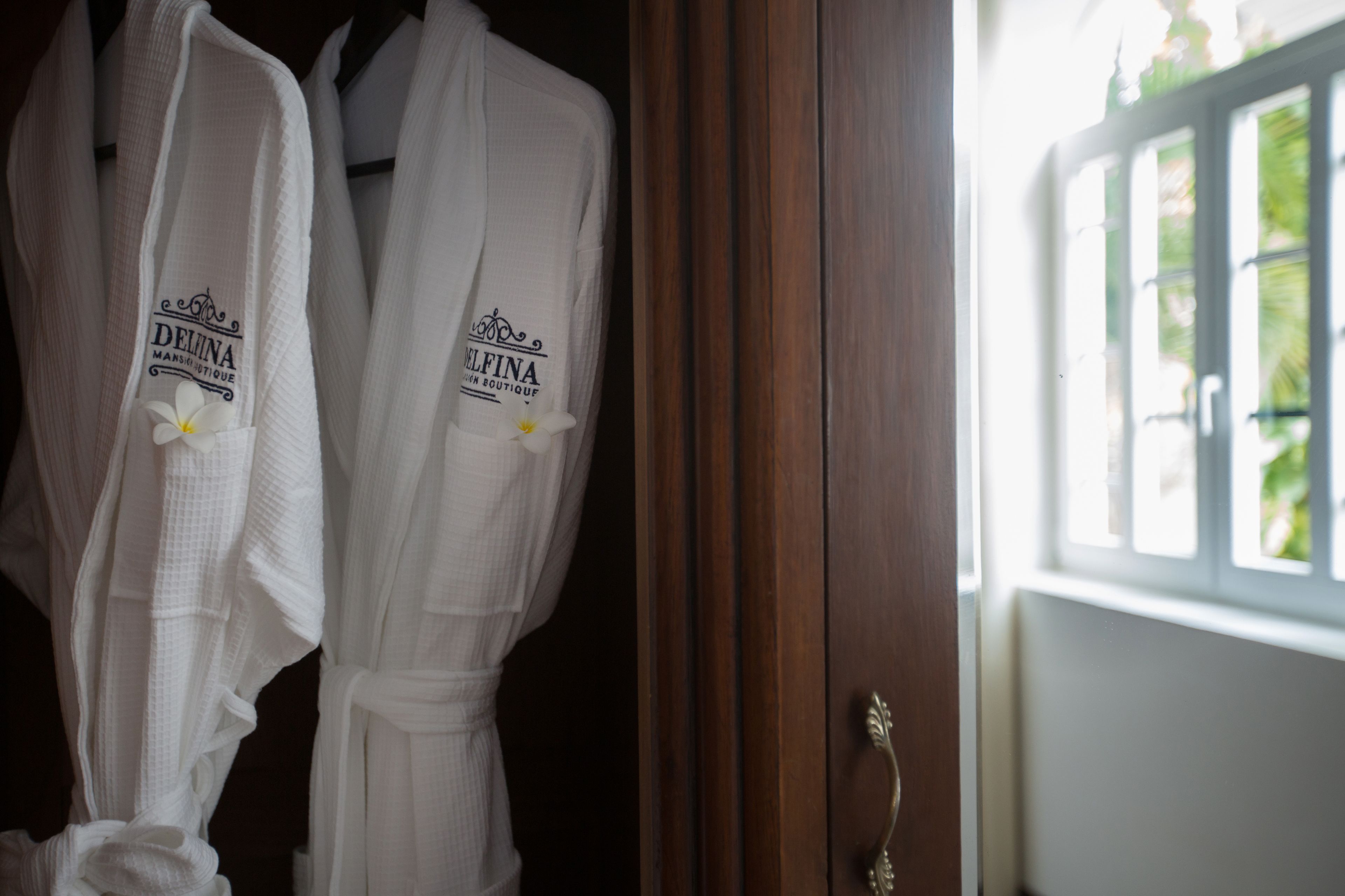 body treatments, aromatherapy, body wraps, body scrubs, detox wraps