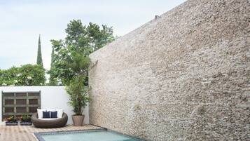 Outdoor pool, open 8:00 AM to 9:00 PM, sun loungers