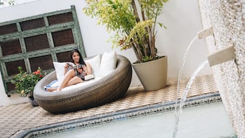 Outdoor pool, open 8:00 AM to 9:00 PM, sun loungers