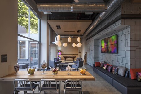 Aloft Long Island City Manhattan View - Image 4