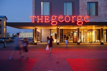 The George, by Valencia Hotel Collection