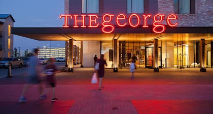 The George, by Valencia Hotel Collection