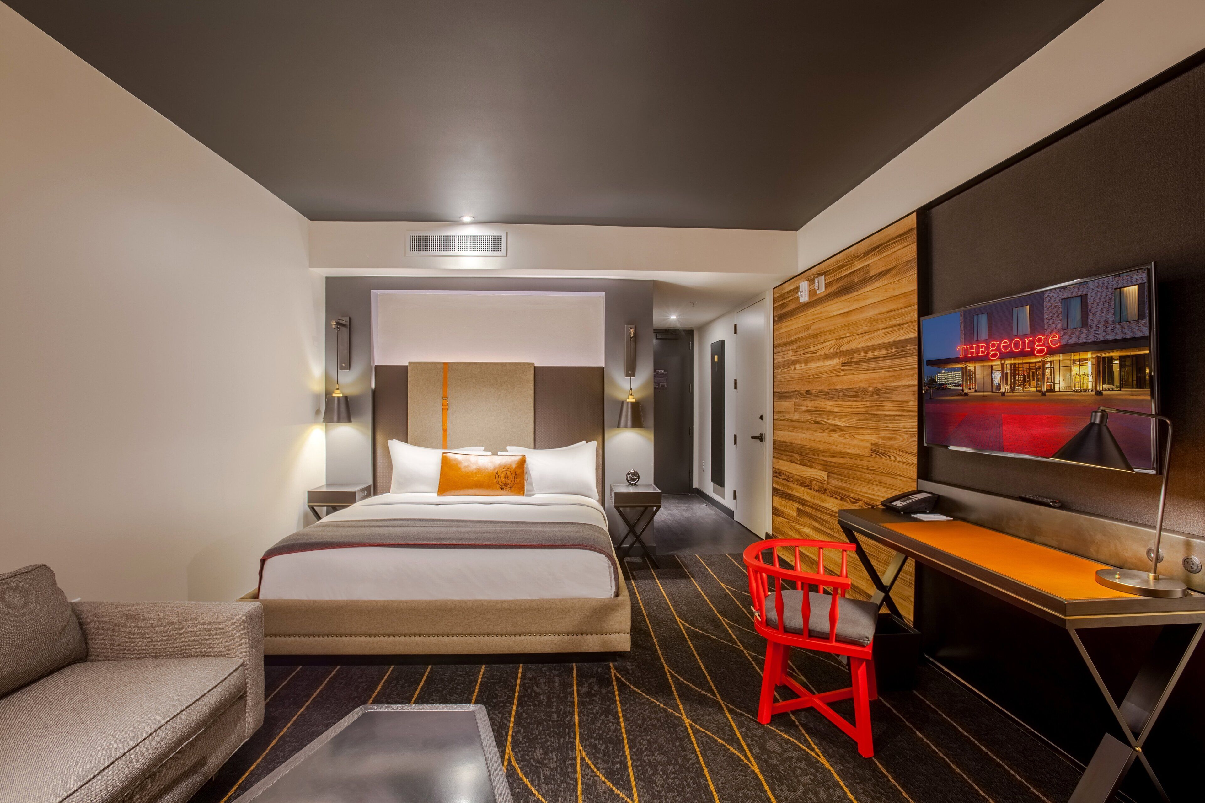 1 bedroom, egyptian cotton sheets, premium bedding, pillow-top beds