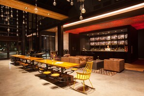 Bar (on property) - The George, by Valencia Hotel Collection (College Station)