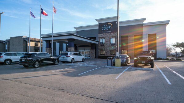 ด้านหน้าที่พัก