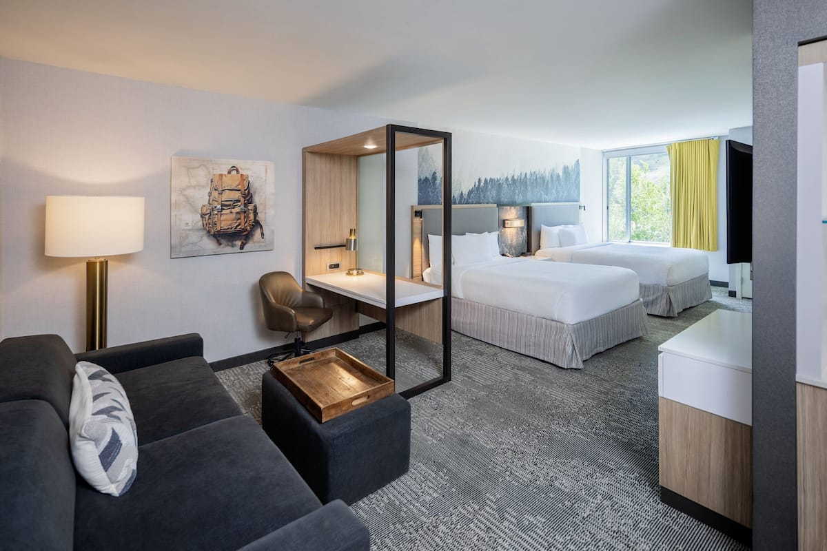 in-room safe, desk, laptop workspace, blackout curtains