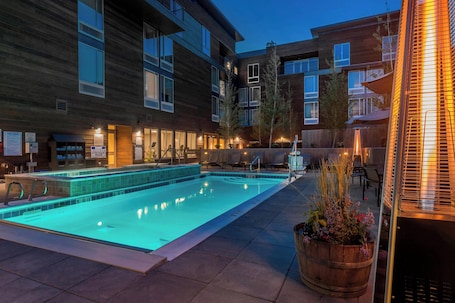 ์ผ์ธ ์์์ฅ