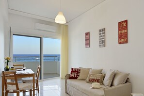 公寓, 多张床, 无烟房 | 起居区 | 电视