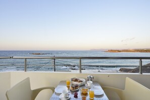 View from room - Kalamaki Apartments (Chania)