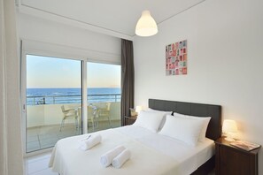Apartment, Multiple Beds, Non Smoking | Premium bedding, iron/ironing board, free WiFi, bed sheets