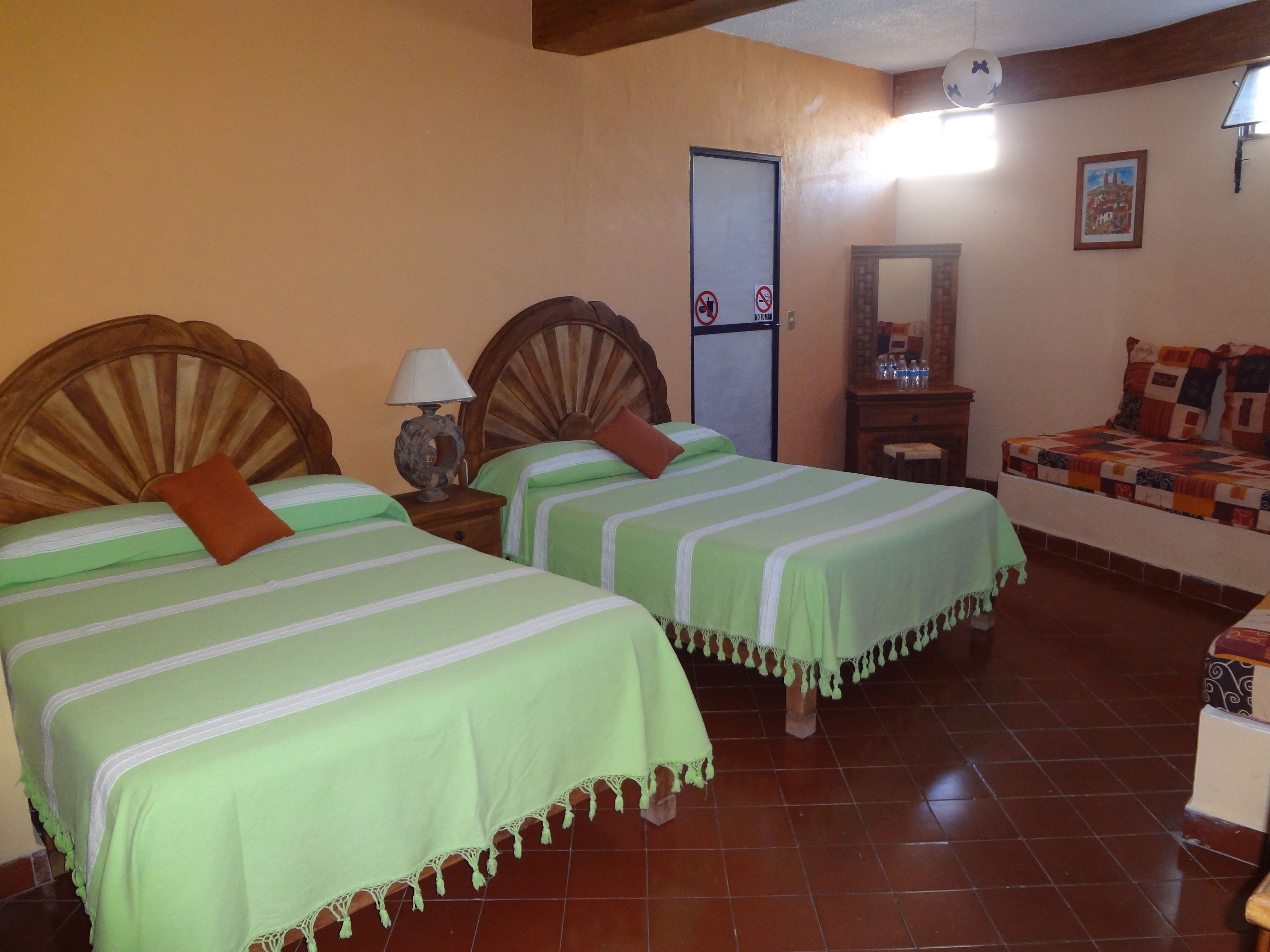 Family Room | Iron/ironing board, free WiFi