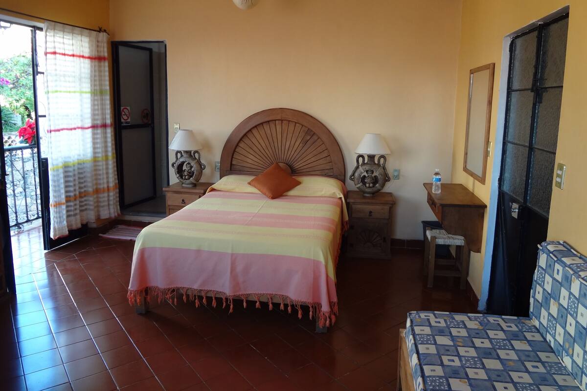 Double Room, Balcony | Iron/ironing board, free WiFi