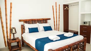 خزنة داخل الغرفة ومكتب وتجهيزات عازلة للصوت وأسرّة أطفال/رضّع (مجانًا)