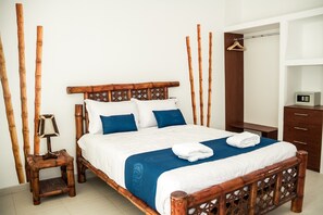 Superior Matrimonial  | In-room safe, desk, soundproofing, free cots/infant beds - Nauti-K Beach Hotel (Zorritos)