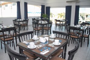 Coffee shop - Nauti-K Beach Hotel (Zorritos)