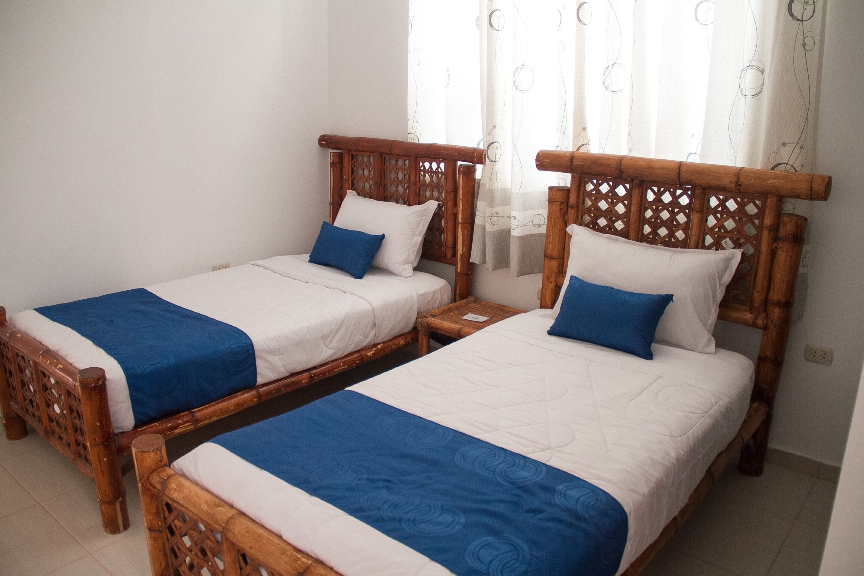 bungalow familiar  | in-room safe, desk, soundproofing, free cots/infant beds