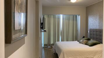 Exclusive Apartment, 3 Bedrooms (601) | 3 bedrooms, in-room safe, desk, free WiFi