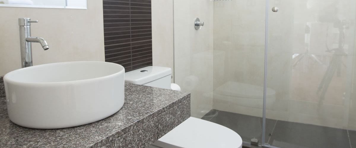 Exclusief appartement, 3 slaapkamers (501) | Badkamer | Een douche, gratis toiletartikelen, een haardroger, handdoeken