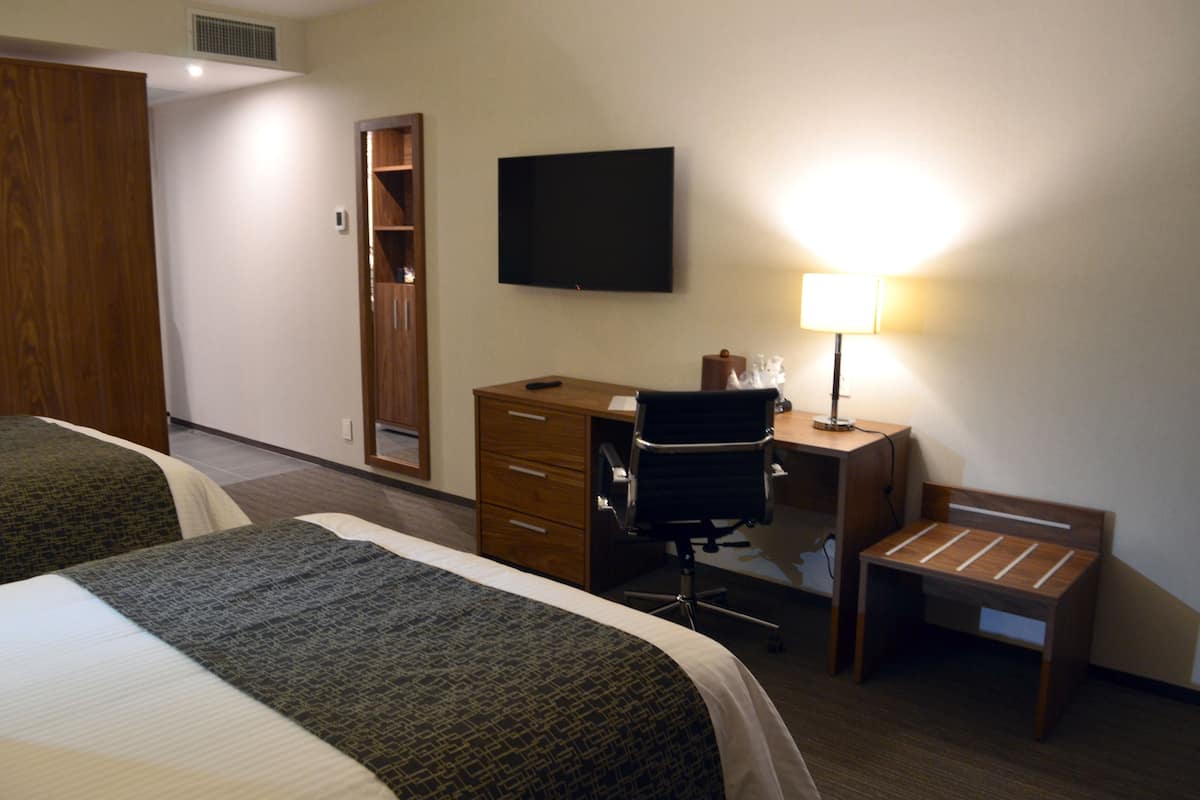 Down duvets, minibar, in-room safe, desk